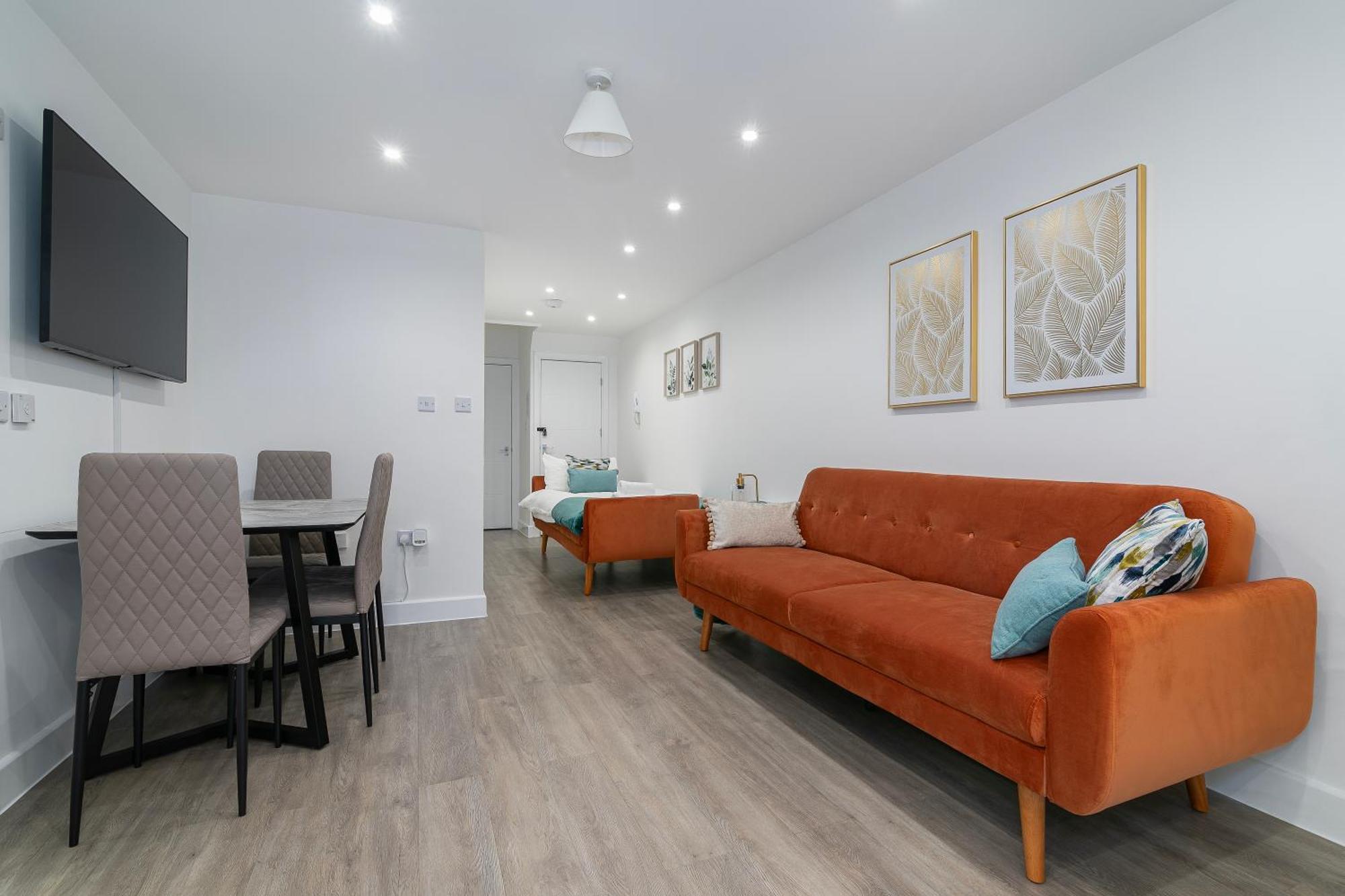 Flat In Queens Park Лондон Екстериор снимка