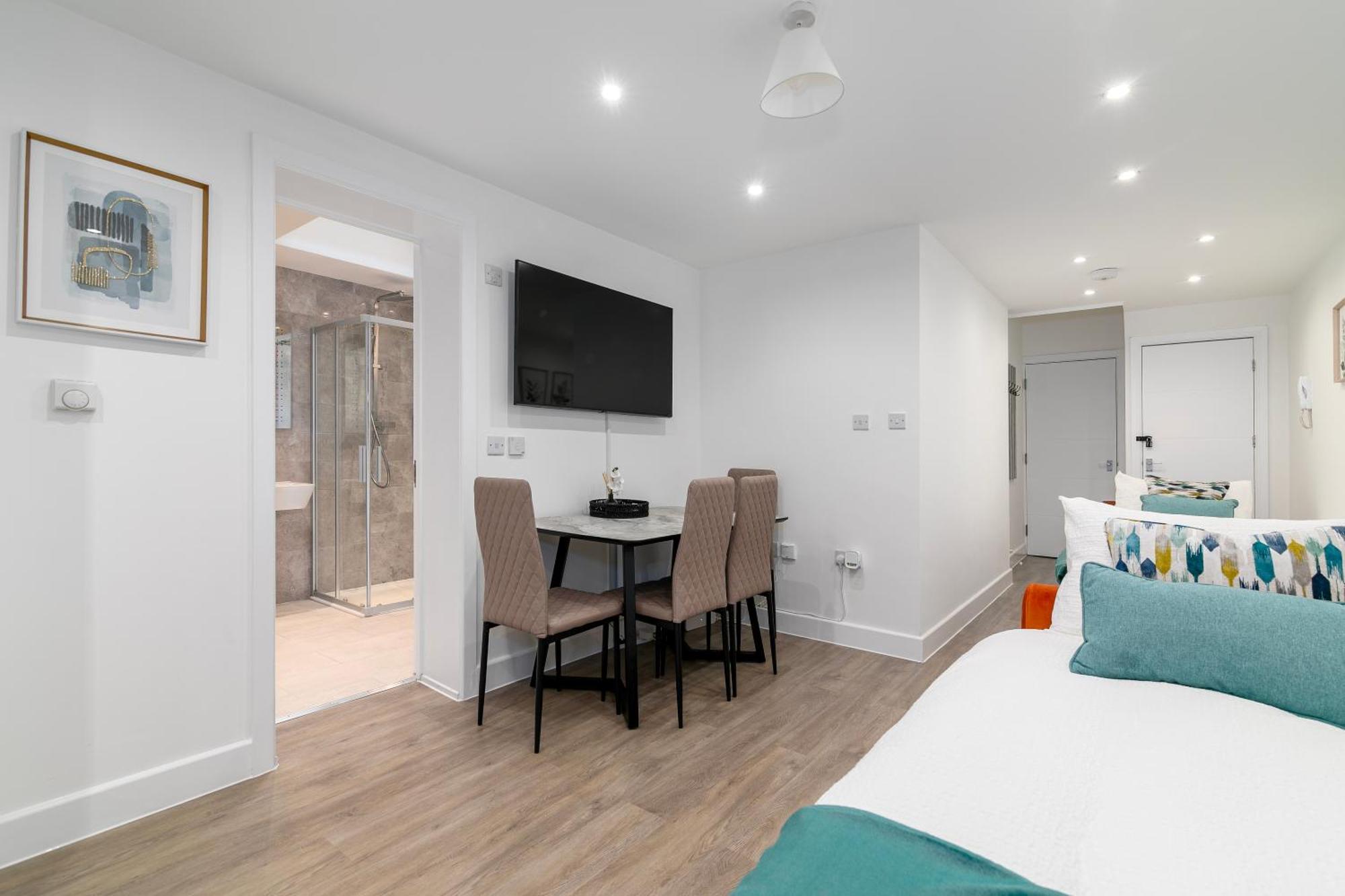 Flat In Queens Park Лондон Екстериор снимка