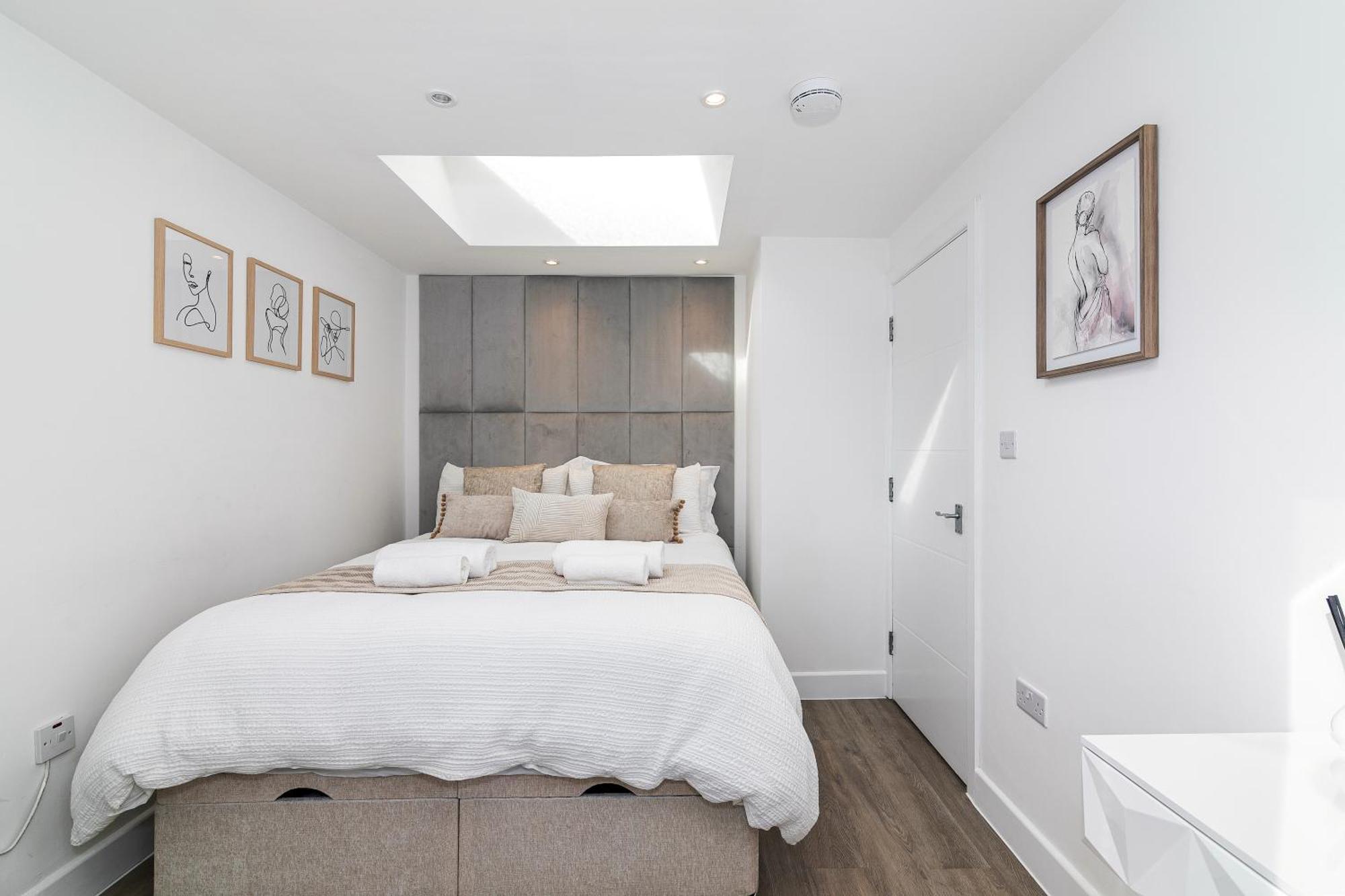 Flat In Queens Park Лондон Екстериор снимка